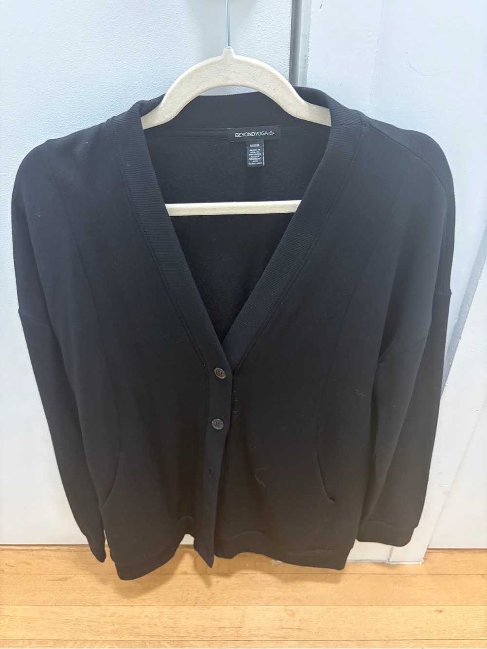 Beyond Yoga Black V-Neck Button Cardigan